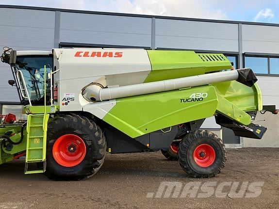 CLAAS Tucano 430 Mietitrebbiatrici