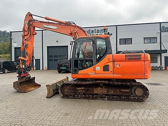 Doosan DX140LC Escavatori cingolati