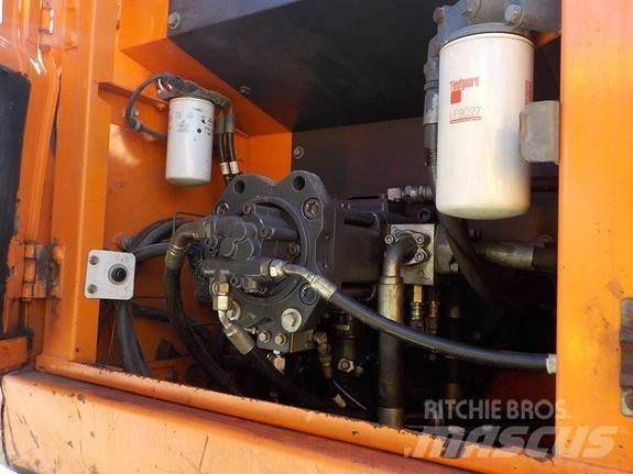 Doosan DX225LC-3 Escavatori cingolati