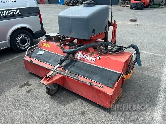 Dücker HDK 1800 Rimorchi multiuso