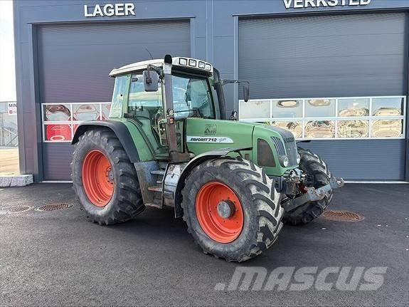 Fendt 712 Favorit Trattori