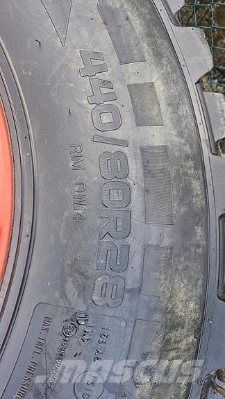 Fendt 724 Vario Trattori