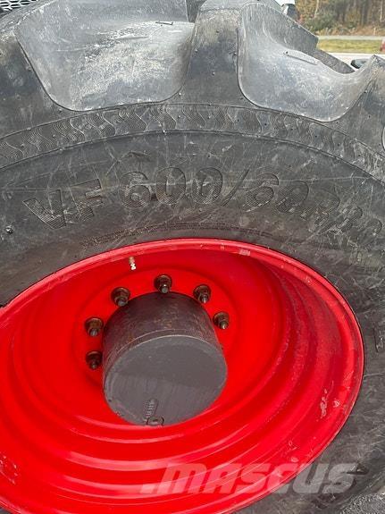 Fendt 828 Vario Trattori