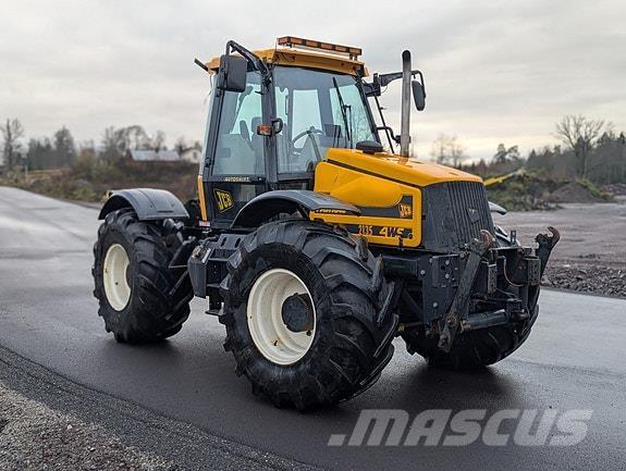 JCB 2135 4WS Trattori