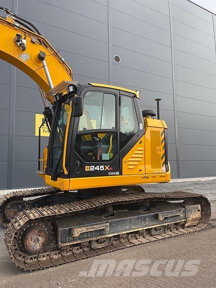 JCB 245XRL SV Escavatori cingolati