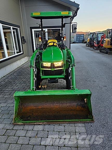 John Deere 3038E Trattori