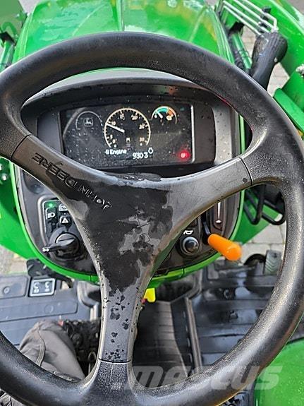 John Deere 3038E Trattori