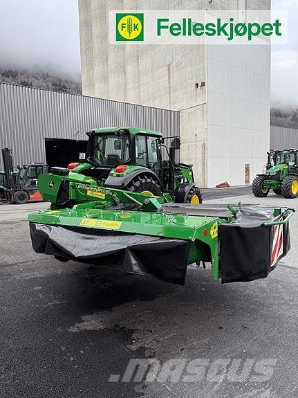 John Deere 328A Altri macchinari per falciare e trinciare