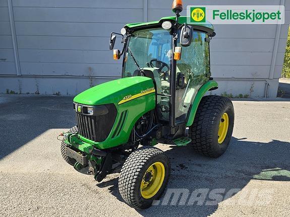 John Deere 4720 Trattori