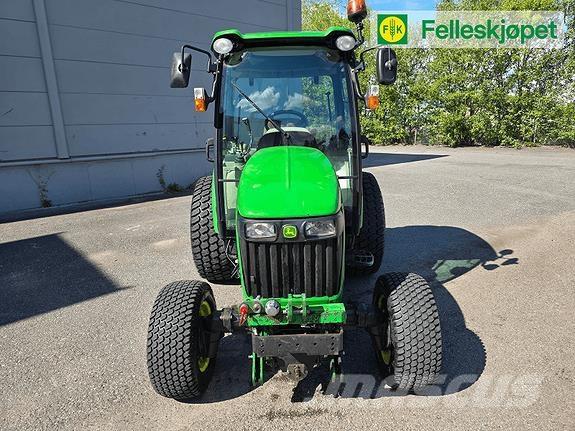 John Deere 4720 Trattori
