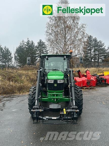 John Deere 5067E Trattori