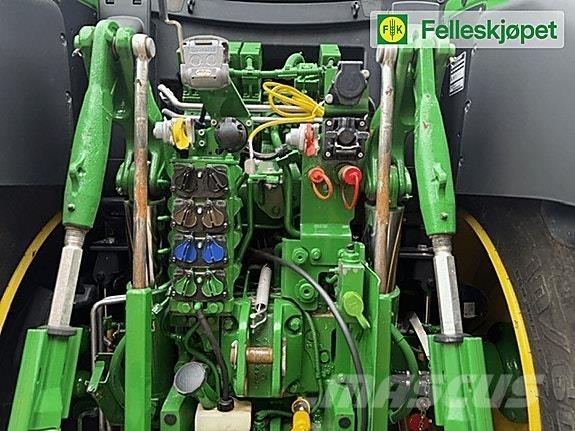 John Deere 6155R Trattori