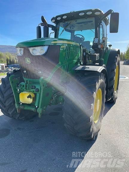 John Deere 6215 R Trattori