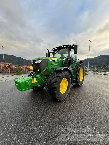 John Deere 6215R Trattori