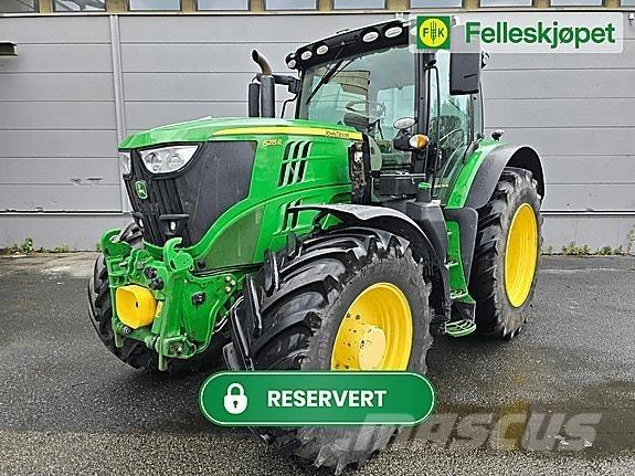 John Deere 6215R Trattori