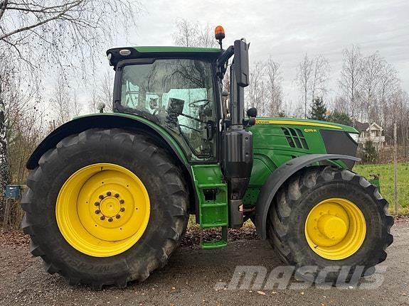 John Deere 6215R Trattori
