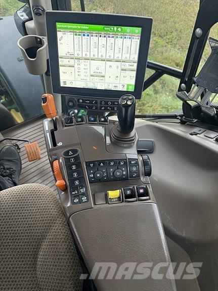 John Deere 6215R Trattori