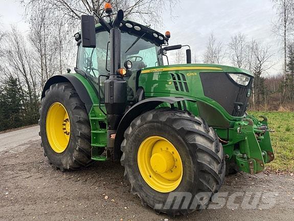 John Deere 6215R Trattori