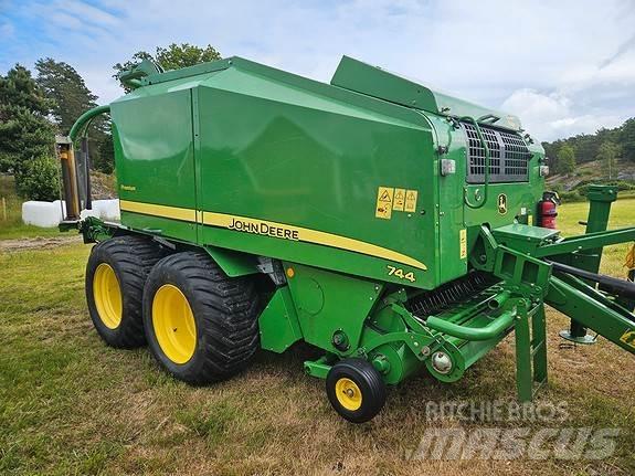 John Deere 744 Rotopresse