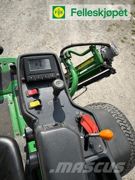 John Deere 7500A Manutenzione verde e strade – Altro