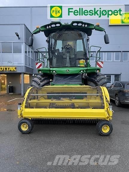 John Deere 8400 Falciandanatrici