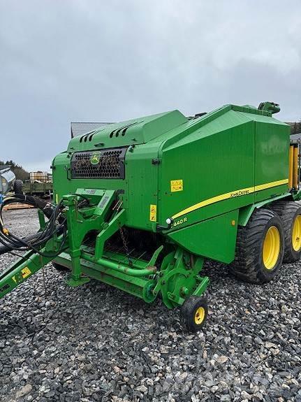 John Deere C440R Rotopresse