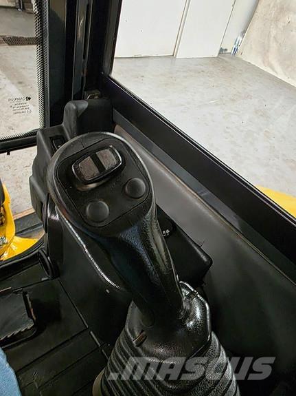 Komatsu PC26MR-3 Miniescavatori