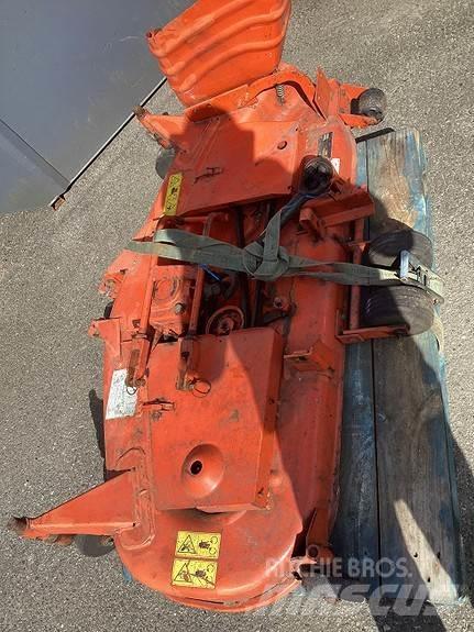 Kubota B2100 Trattori