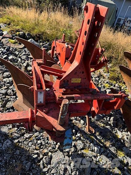 Kverneland 14 Aratri convenzionali