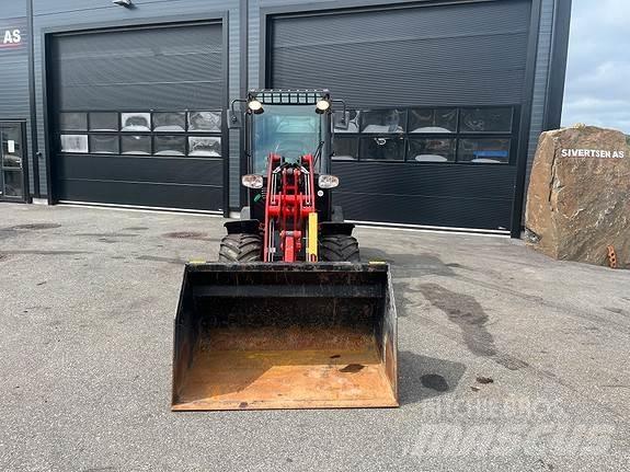 Manitou MLA5-50H Pale gommate