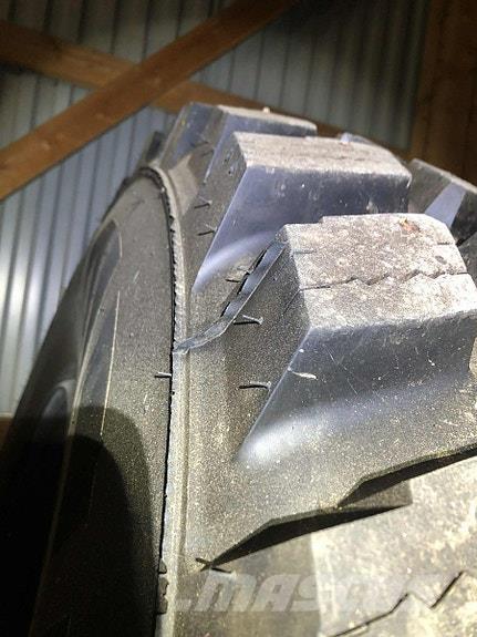 Nokian Hakka TRI Altri macchinari per strade e neve