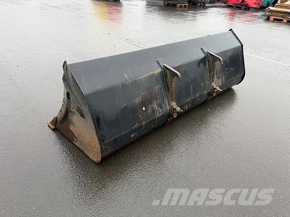 Quicke Muligens LV Rimorchi multiuso