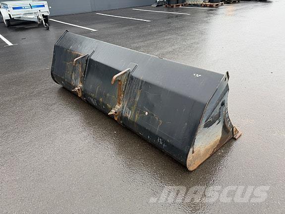 Quicke Muligens LV Rimorchi multiuso