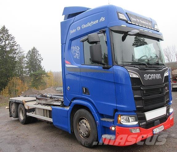 Scania R520 6x2*4 Motrici scarrabili