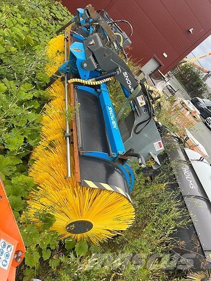 Snowek AH 330 Altri macchinari per strade e neve