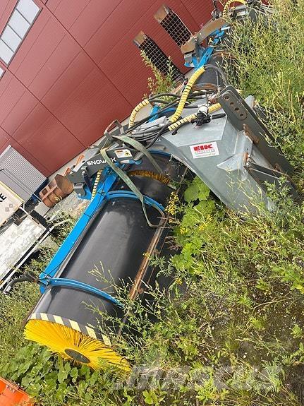 Snowek AH 330 Altri macchinari per strade e neve