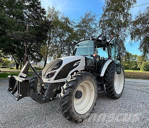 Valtra A114 Trattori