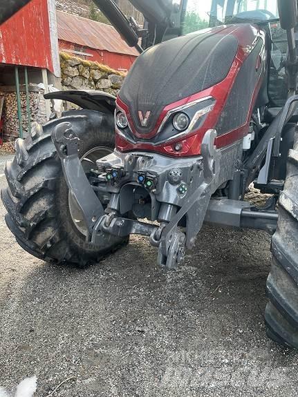 Valtra G125A Trattori