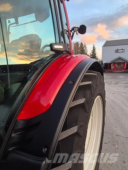 Valtra N-104 Trattori