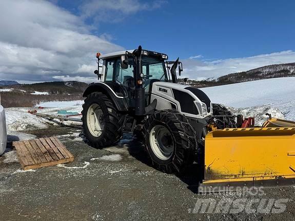 Valtra N123 Trattori