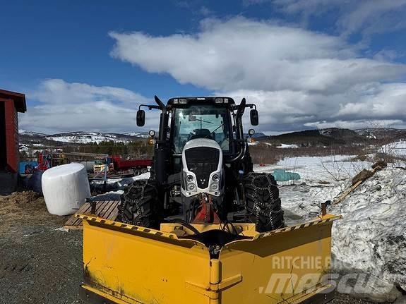 Valtra N123 Trattori