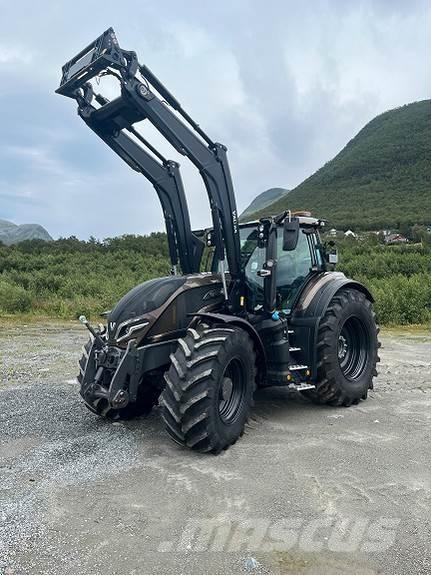 Valtra Q305 Trattori