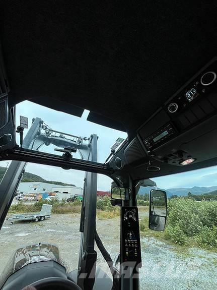 Valtra Q305 Trattori