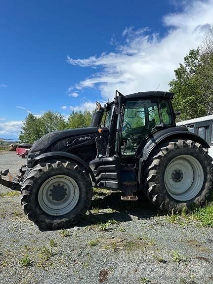 Valtra T 214 Trattori