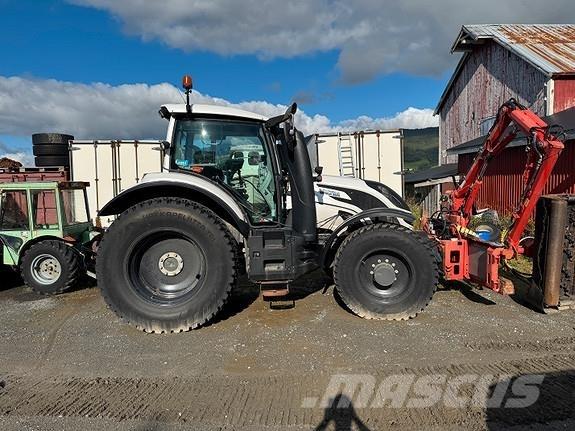 Valtra T214 Versu Trattori