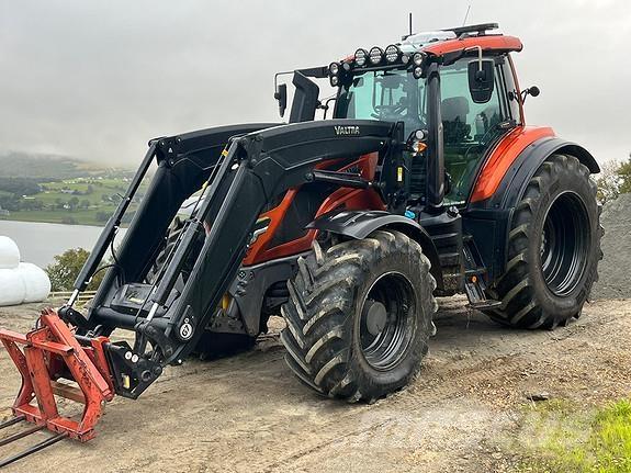 Valtra T235D Trattori