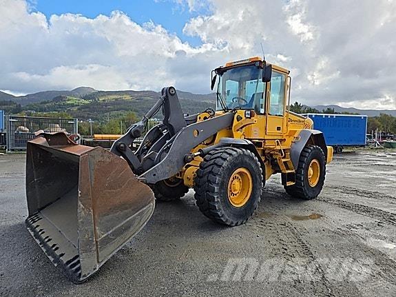 Volvo L90E Pale gommate