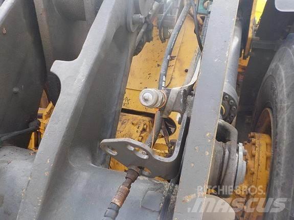 Volvo L90G Pale gommate
