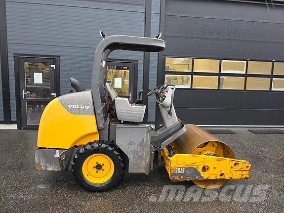 Volvo SD25 Finitrici