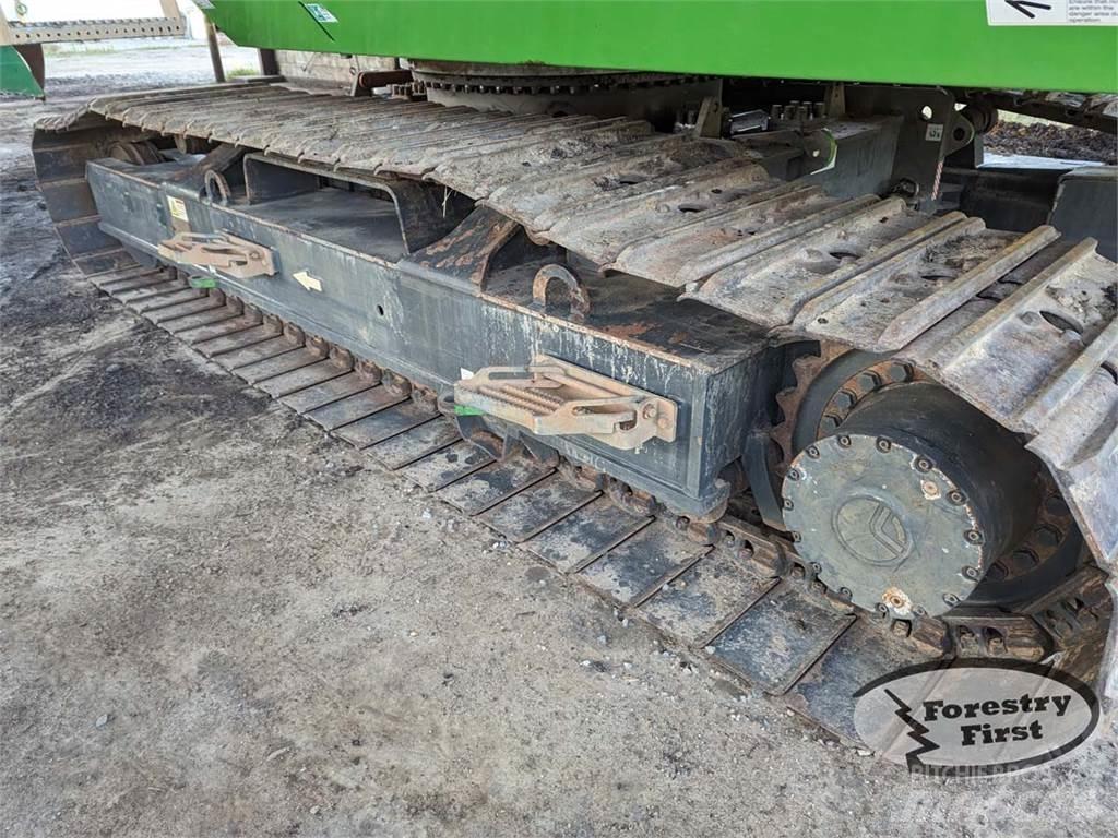 Sennebogen 830E Caricatronchi con base su rimorchio